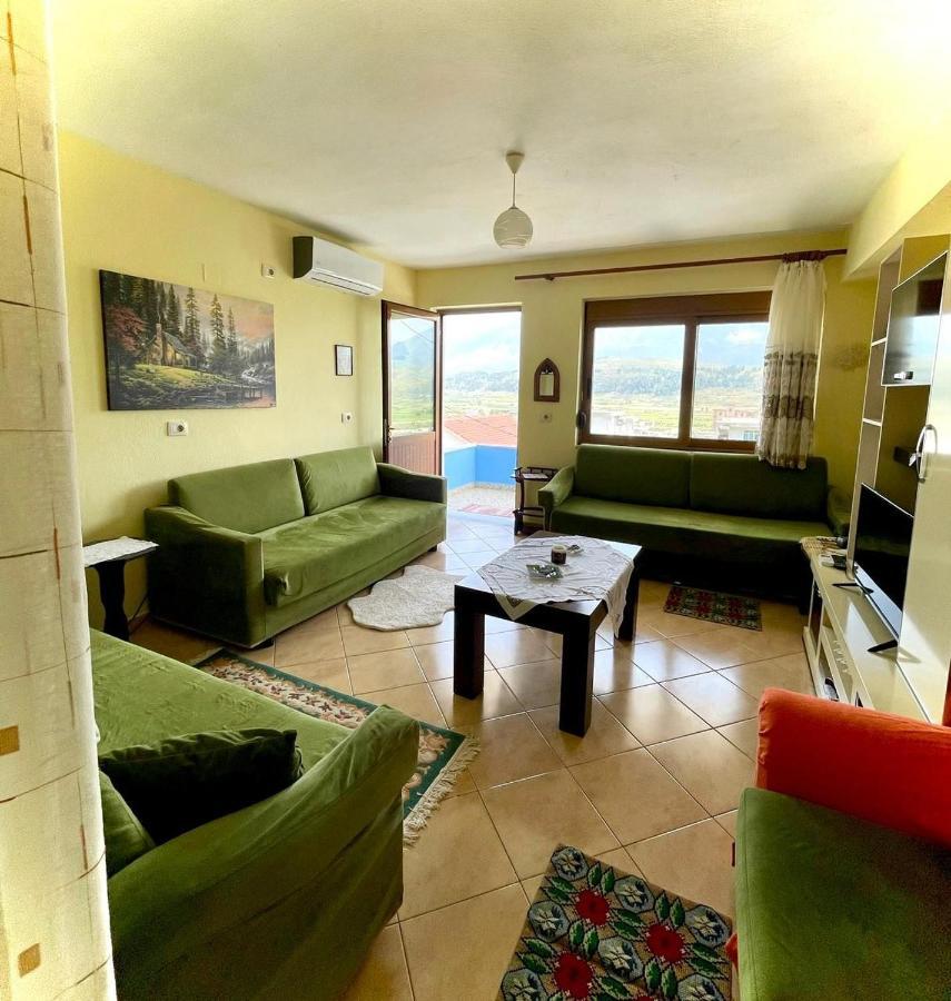 Blue Guesthouse Гирокастра Экстерьер фото