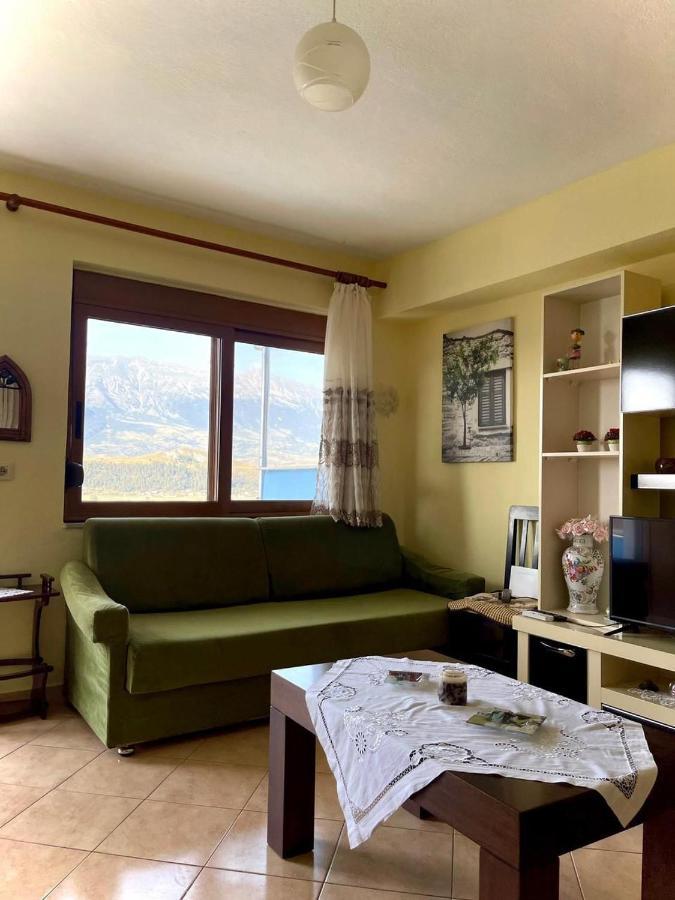 Blue Guesthouse Гирокастра Экстерьер фото